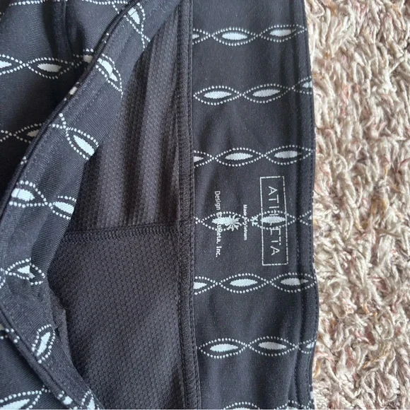 Athleta Black Skirt with White Geometric Border - Picture 4 of 4
